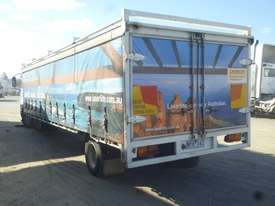 UD MK210 Tray Truck - picture2' - Click to enlarge