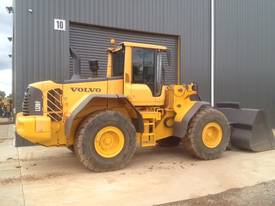 Volvo L120F - picture2' - Click to enlarge