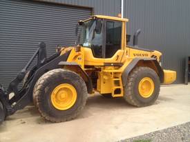 Volvo L120F - picture1' - Click to enlarge