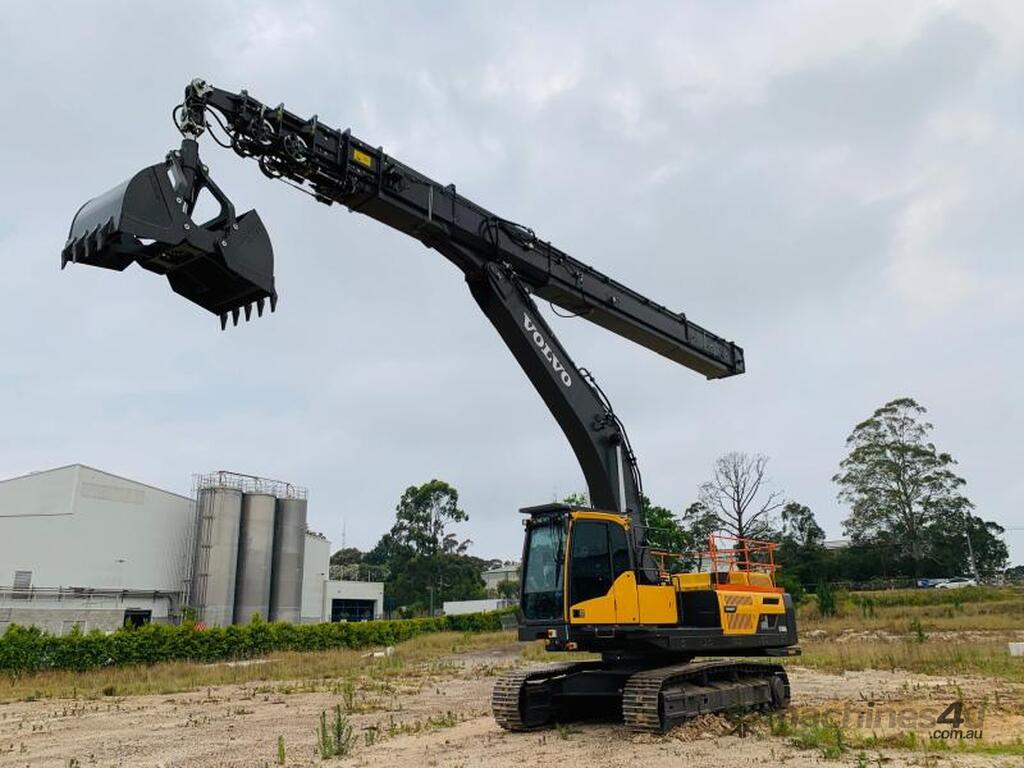 New 2020 boss EXTRACT IN EXCESS OF 300T PER HOUR AT A DEPTH OF 40m WITH