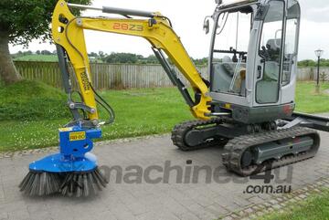 Slanetrac RB80 Sweeper for Excavators 1.5-8T (standard with quad soft brush)