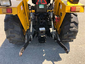 Eastwind DF254 FWA/4WD Tractor - picture2' - Click to enlarge