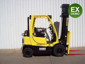 2T Counterbalance Forklift - picture0' - Click to enlarge