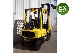 2T Counterbalance Forklift - picture1' - Click to enlarge