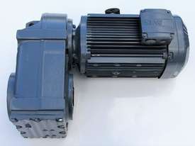 5.5 KW Sew-Eurodrive Parallel Shaft Helical Gearmotor F series 49 RPM Ratio 30:1 Weight 110 KG - picture0' - Click to enlarge