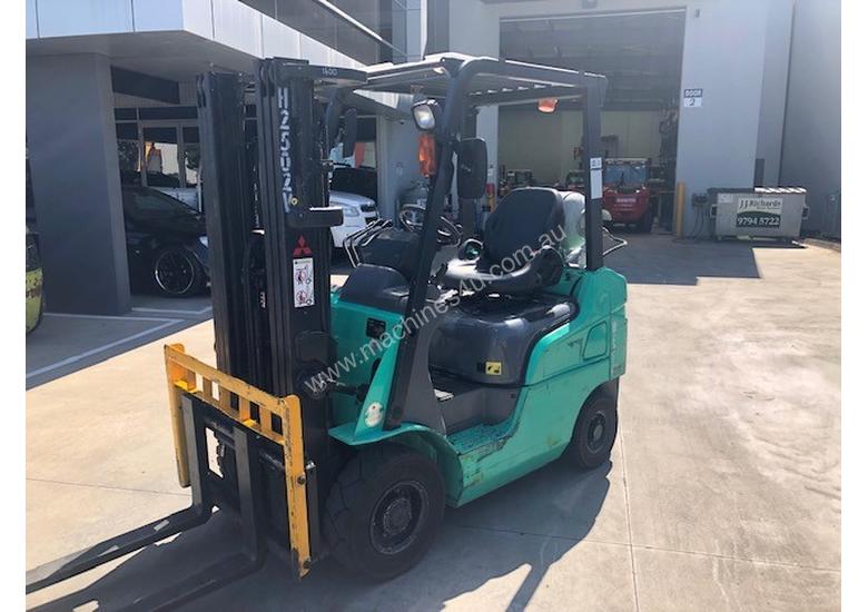 caption Mitsubishi 1.8ton Container mast