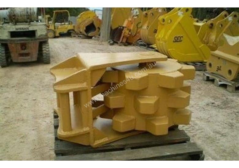 caption Labounty Dig Buckets & Attachments Shears Pulverisers