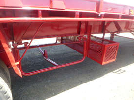 Haulmark Semi Stock/Crate Trailer - picture2' - Click to enlarge