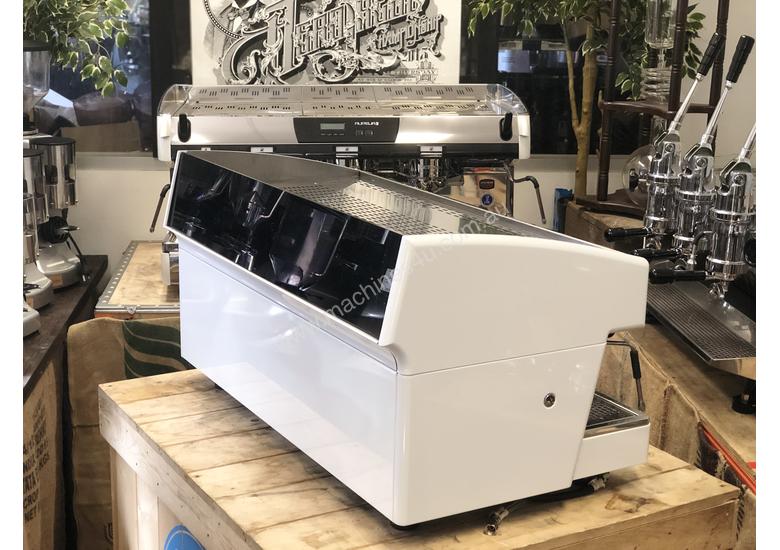 Used wega WEGA ATLAS EVD WHITE 3 GROUP ESPRESSO COFFEE MACHINE Coffee