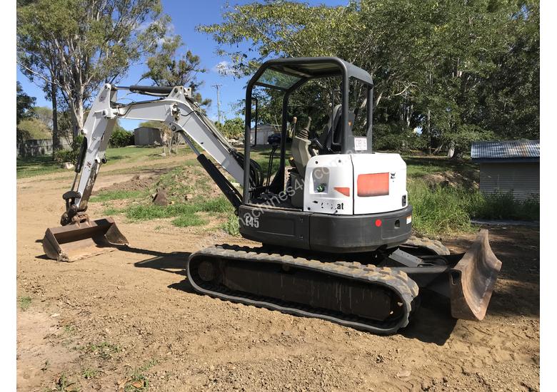 caption 2011 Bobcat E45 Excavator
