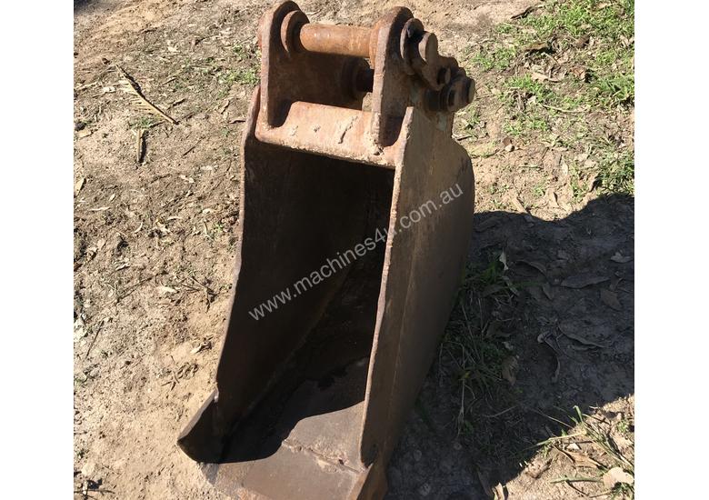 caption 2011 Bobcat E45 Excavator