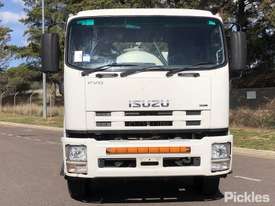 2009 Isuzu FVD1000 - picture1' - Click to enlarge
