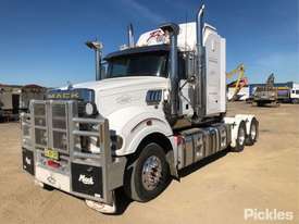 2014 Mack Superliner CLXT - picture2' - Click to enlarge