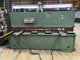 USED GUILLOTINE - STP 2500 X 6MM Heavy Duty Overdriven Hydraulic Guillotine- Just In. - picture0' - Click to enlarge