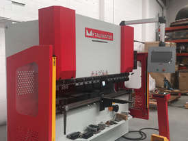 METALMASTER PB-40B Hydraulic CNC Pressbrake 44T x 2000mm CNC Fasfold 202 Control 2-Axis with Hardene - picture0' - Click to enlarge