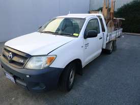 2005 Toyota Hilux SR 4x2 Single Cab Tray Back Utility  - picture0' - Click to enlarge