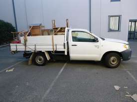 2005 Toyota Hilux SR 4x2 Single Cab Tray Back Utility  - picture2' - Click to enlarge