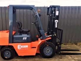 New Titan by  Everun Australia FD25 Diesel Forklift - picture0' - Click to enlarge