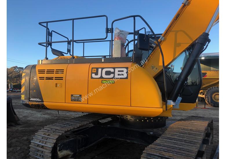 caption 2016 20T Excavator JCB JS200SCT2