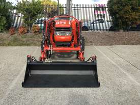 Kubota GL27 Used Tractor with Frontend Loader - picture0' - Click to enlarge