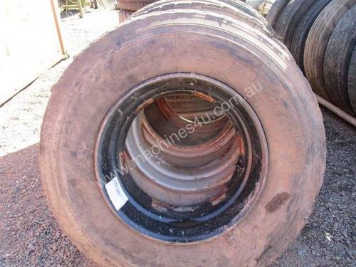 Assorted Used Tyres 