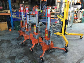Vestil Drum Lifter Mover, Automatic Rim Latch on Casters, 400kg Drum Lifter, VD-LD-406 - picture0' - Click to enlarge