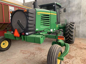 John Deere D450 Windrowers Hay/Forage Equip - picture0' - Click to enlarge