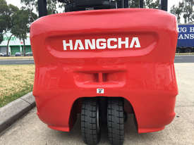 Brand New Hangcha 1.8 Ton 3 Wheel Drive Electric Forklift  - picture2' - Click to enlarge