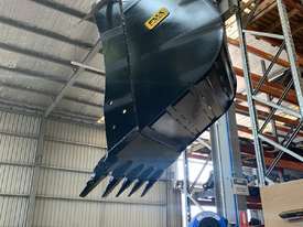 8 Tonne 750mm GP Bucket - picture2' - Click to enlarge