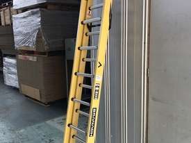 Branach Fiberglass Extension Ladder 3.9m with Exofit Safety Harness - picture1' - Click to enlarge