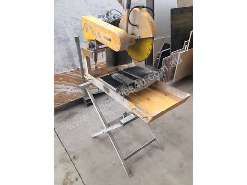 Brick Saw With Stand
