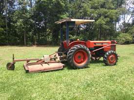 Kubota Tractor 4WD - picture1' - Click to enlarge