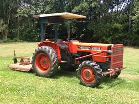 Kubota Tractor 4WD - picture2' - Click to enlarge