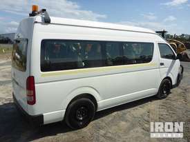 2013 Toyota Commuter 200 Series 12 Passenger 4x2 - Bus - picture2' - Click to enlarge