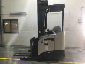Crown RD5700 Reach Forklift Forklift - picture2' - Click to enlarge