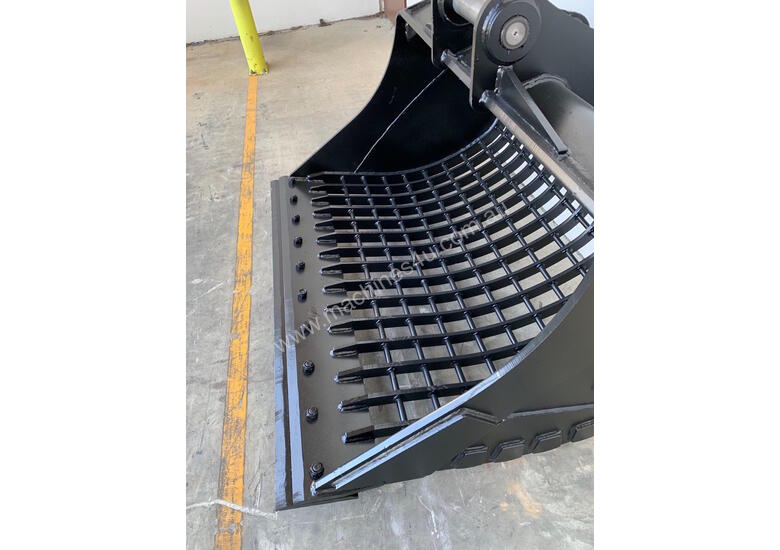 caption SKELETON BUCKET 14 TONNE SYDNEY BUCKETS