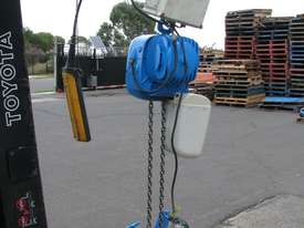 1 Ton Electric Chain Hoist with Motorised Trolley - Demag PK5NF - picture0' - Click to enlarge