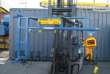 PWB Anchor 250kg Electric Chain Hoist Crane with Swing Gantry Beam
