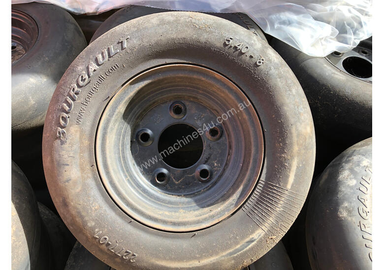 caption Bourgault 3320 Press Wheels