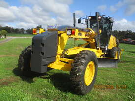 Komatsu Grader GD655-5 Ex Council low hours - picture1' - Click to enlarge
