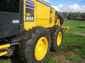 Komatsu Grader GD655-5 Ex Council low hours - picture2' - Click to enlarge