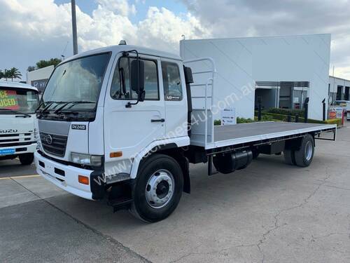 2006 NISSAN UD PK 245 - Tray Truck