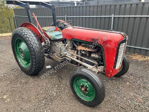 Massey Ferguson MF35 4 x 2 Tractor