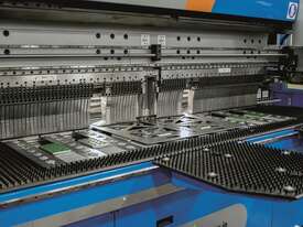 Fast Bend automatic panel bender - the most flexible panel bender on the market - picture1' - Click to enlarge