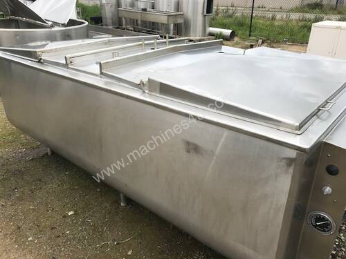 2,400ltr insulated stainless steel tank