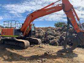 Hitachi ZX210LC-3 Excavator for sale - picture0' - Click to enlarge