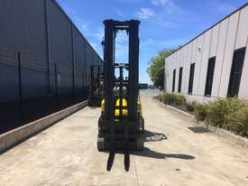 2.0 CNG Narrow Aisle Forklift - picture0' - Click to enlarge