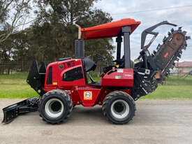 Toro RT600 Trencher Trenching - picture0' - Click to enlarge