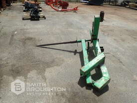 3 POINT LINKAGE BALE SPIKE - picture0' - Click to enlarge