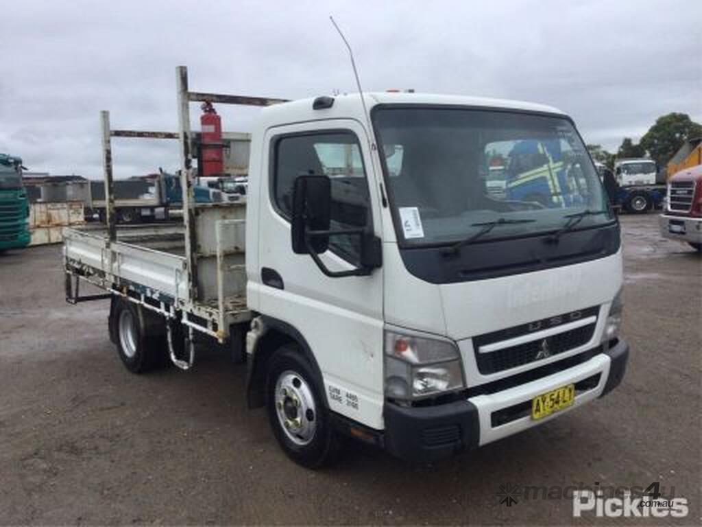 Buy Used Mitsubishi Canter L7 800 Wrecking 3-4 Tonne Trucks in ...